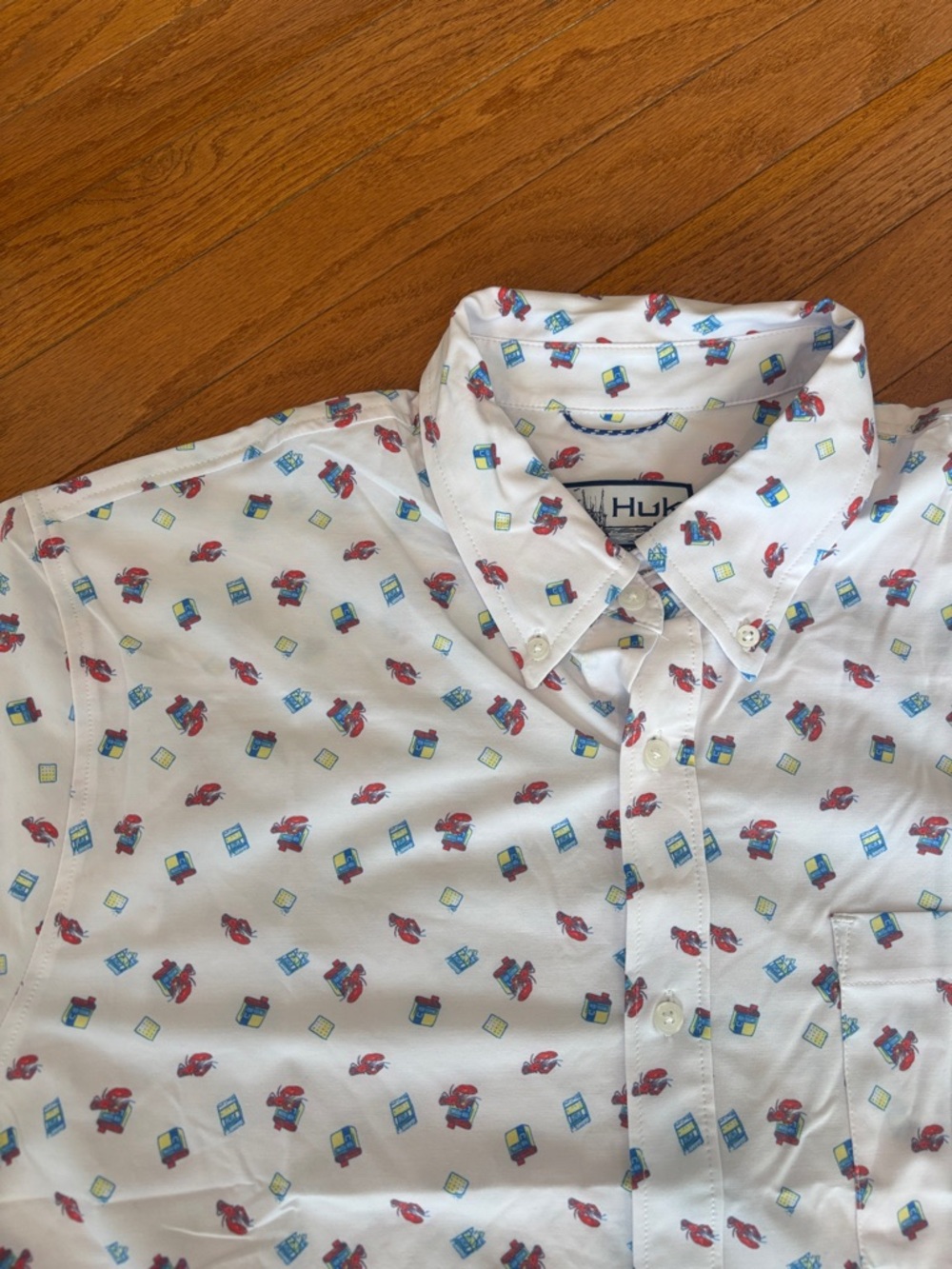 NWOT Huk Kona White Short-Sleeve Button-Down Shirt in White Lobster Print